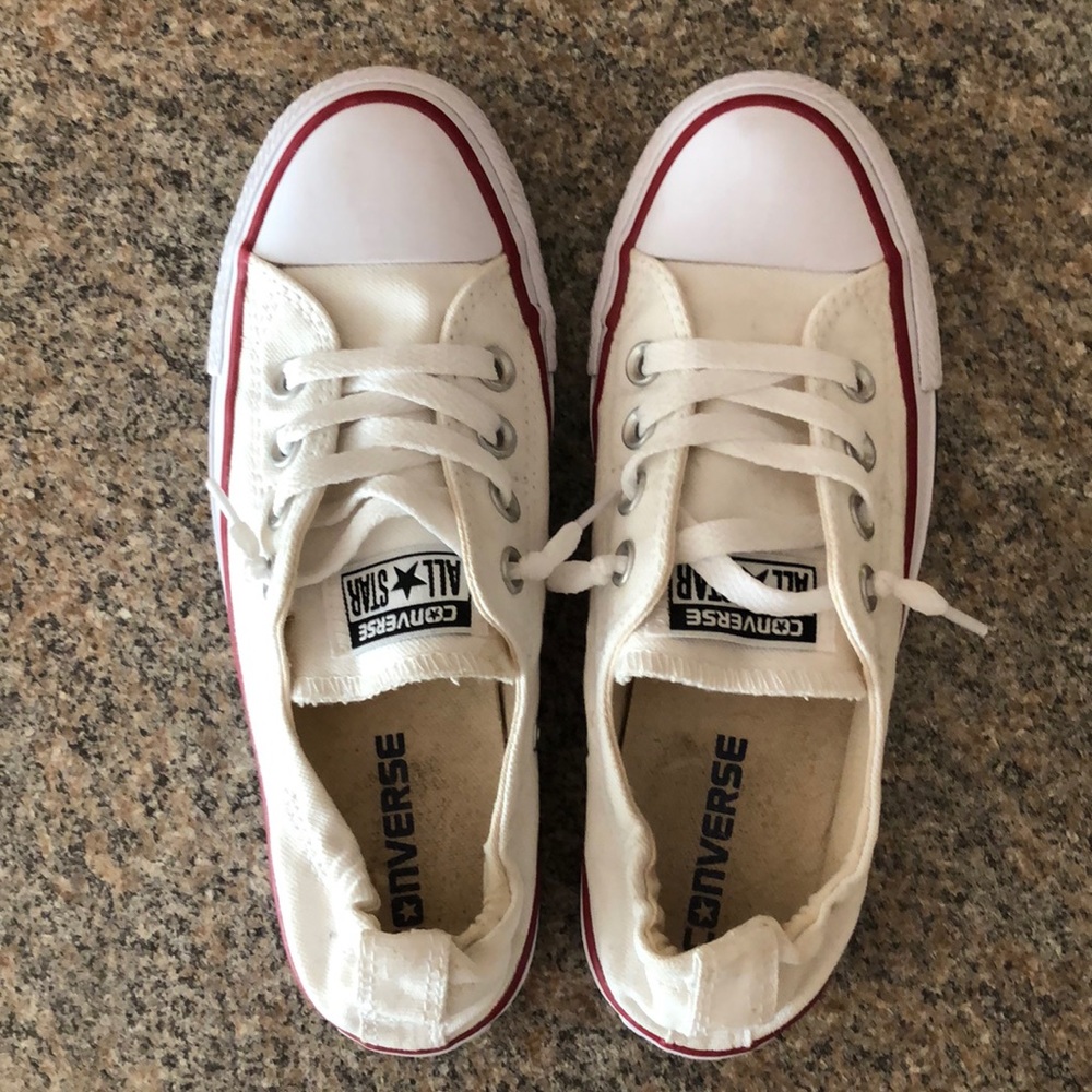 Woman’s Converse Chuck Taylor size 6